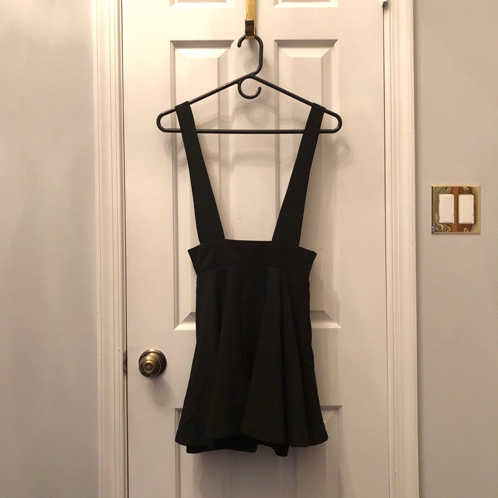 NWOT BLACK OVERALL SKIRT